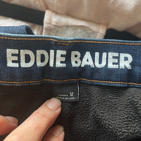 Women’s Eddie Bauer fleece lined jeans - Picture 3 of 10
